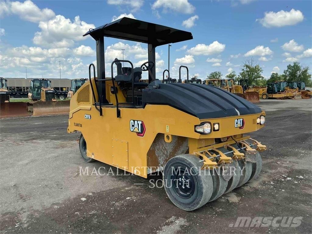 CAT CW16 Pneumatikus kerekes hengerek