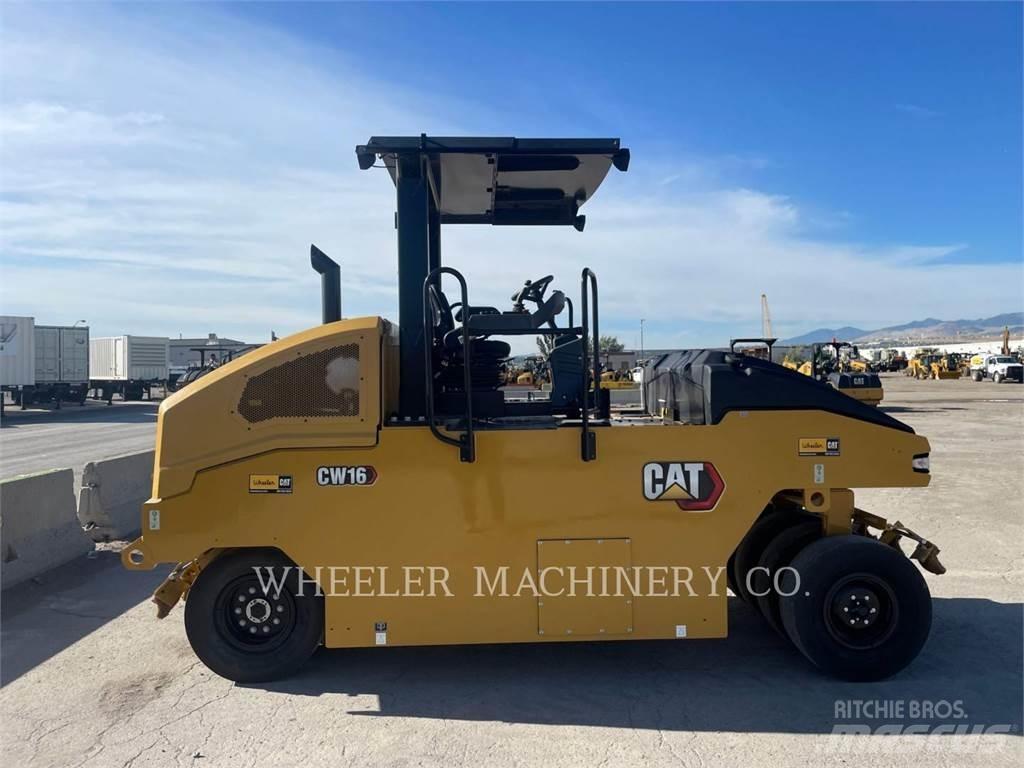 CAT CW16 Pneumatikus kerekes hengerek