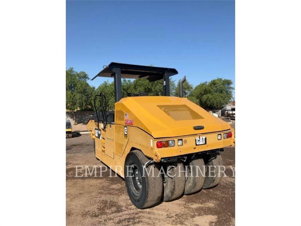 CAT CW34 Pneumatikus kerekes hengerek