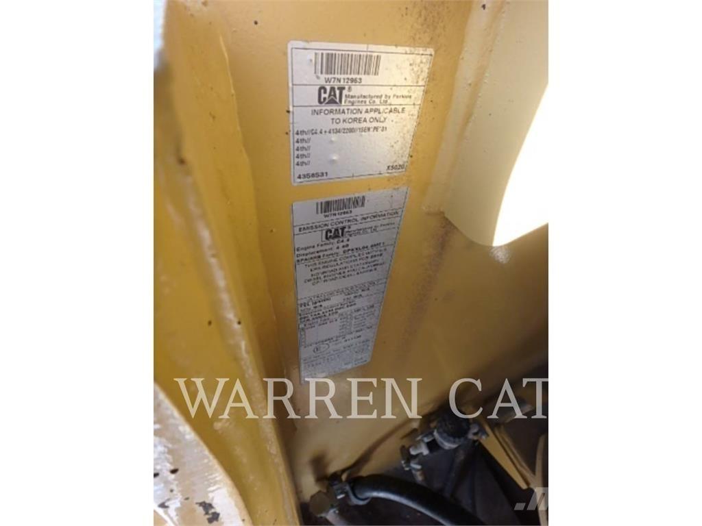 CAT CW34 Aszfalt terítõ gépek