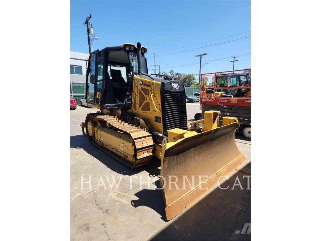 CAT D1 lánctalpas dózerek