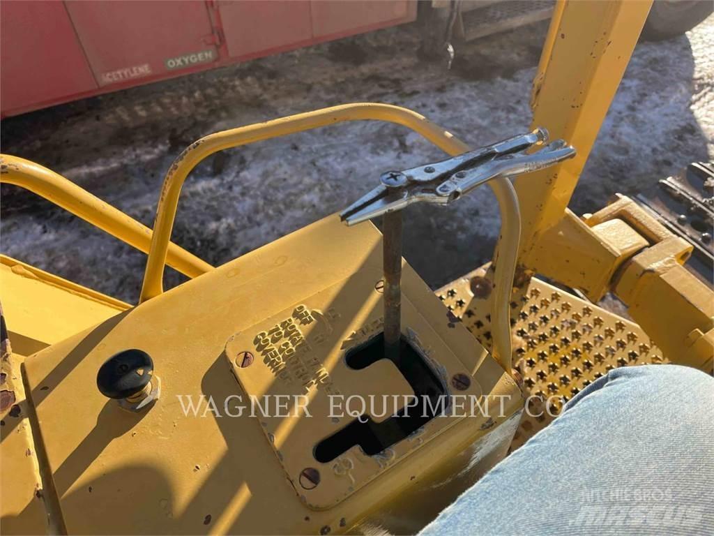 CAT D1 lánctalpas dózerek
