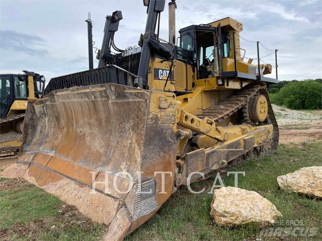 CAT D10N lánctalpas dózerek