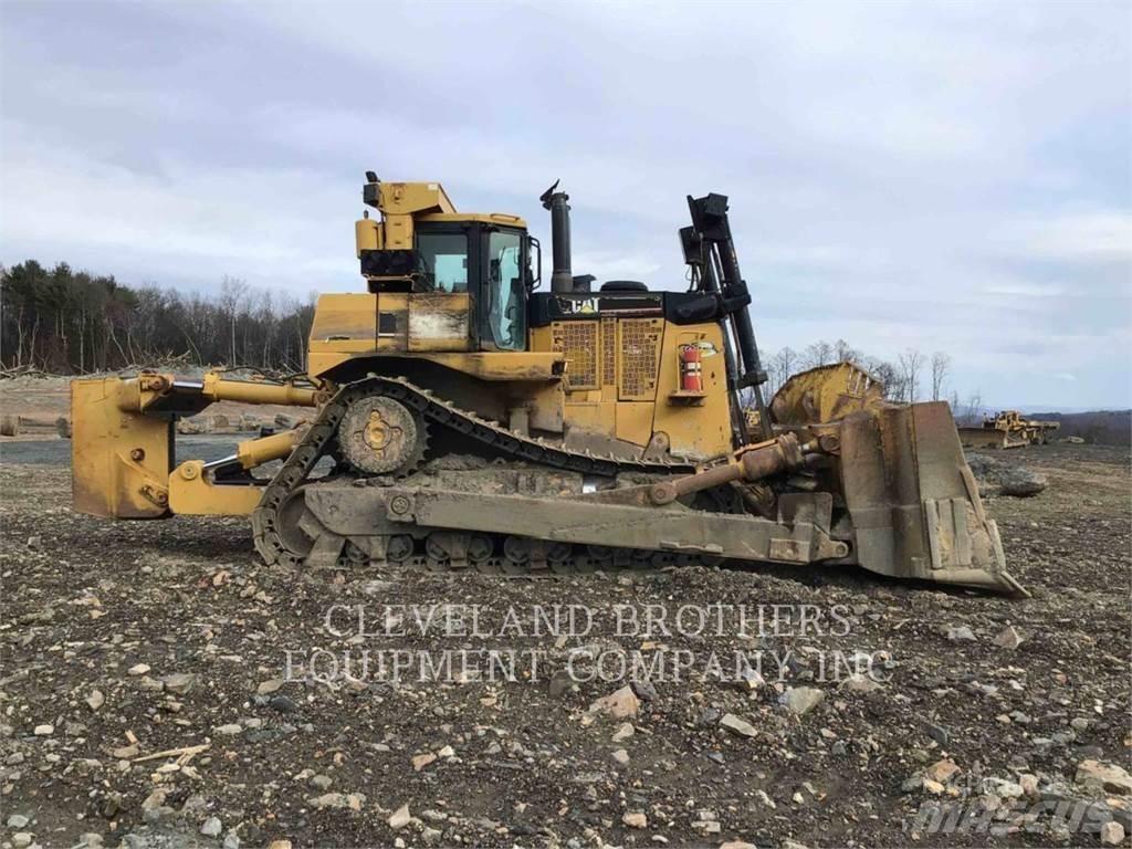 CAT D10T lánctalpas dózerek