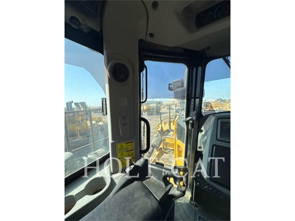 CAT D10T lánctalpas dózerek