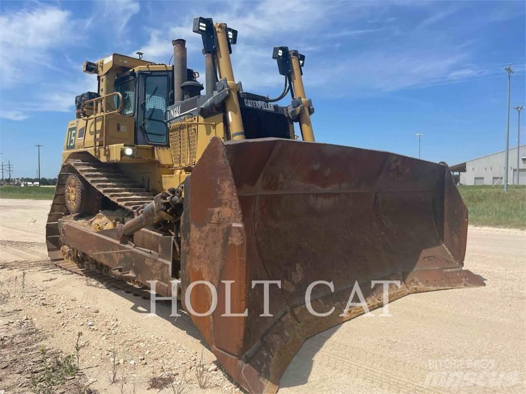 CAT D10T lánctalpas dózerek