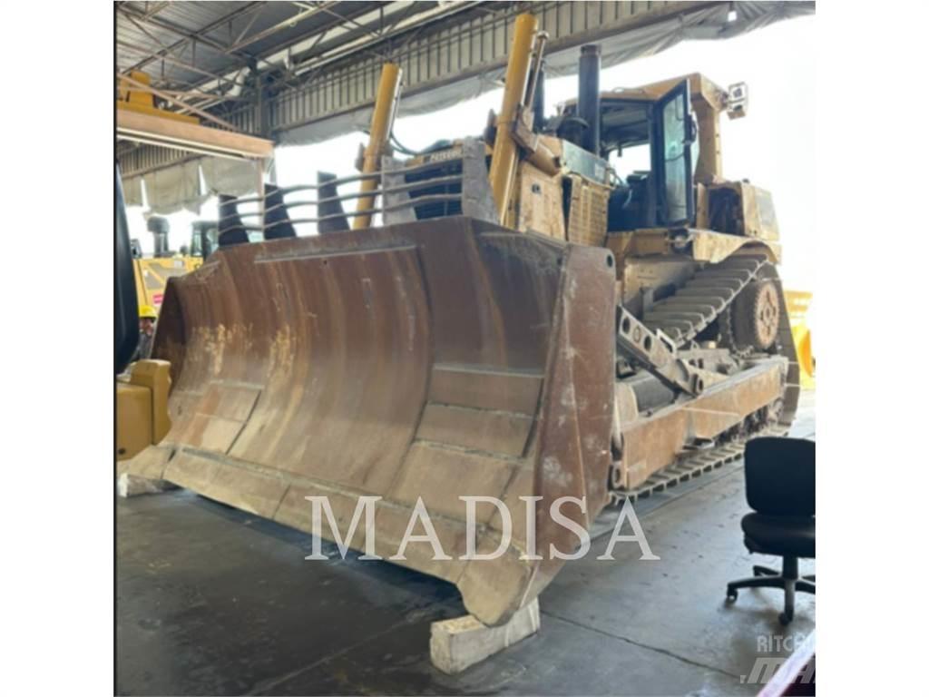 CAT D10T lánctalpas dózerek