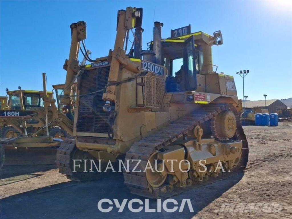 CAT D10T lánctalpas dózerek