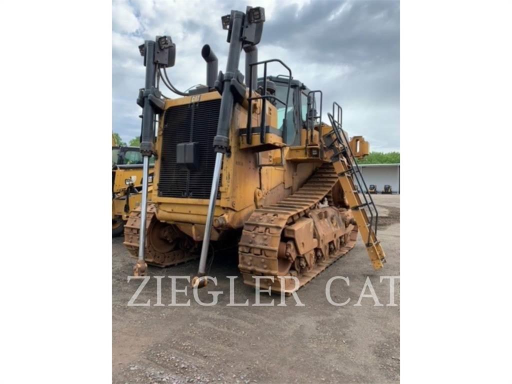 CAT D10T2 lánctalpas dózerek