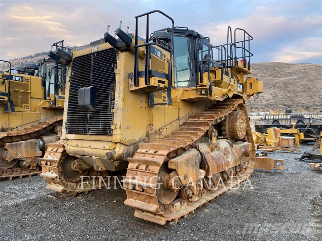 CAT D10T2 lánctalpas dózerek