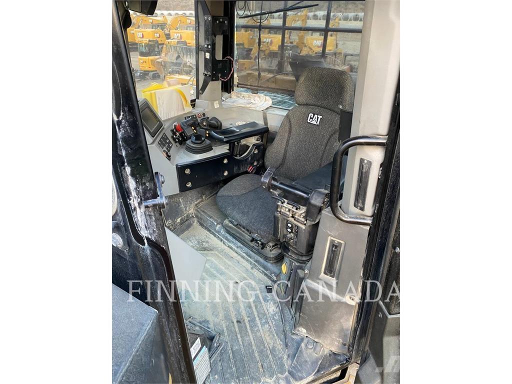 CAT D10T2 lánctalpas dózerek