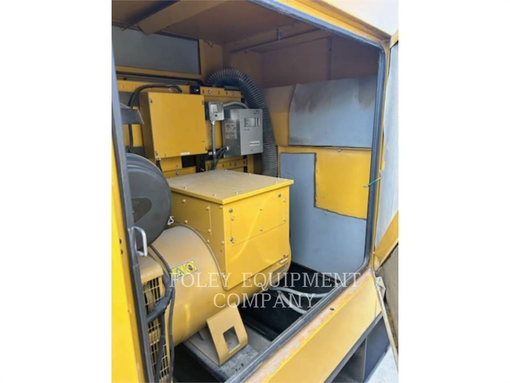 CAT D150-8 Dízel áramfejlesztők