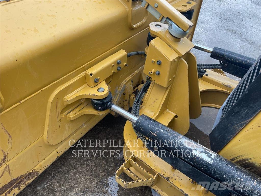 CAT D312 lánctalpas dózerek