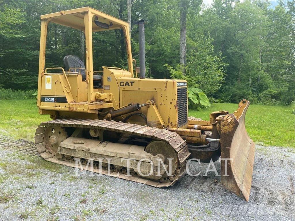 CAT D3B lánctalpas dózerek