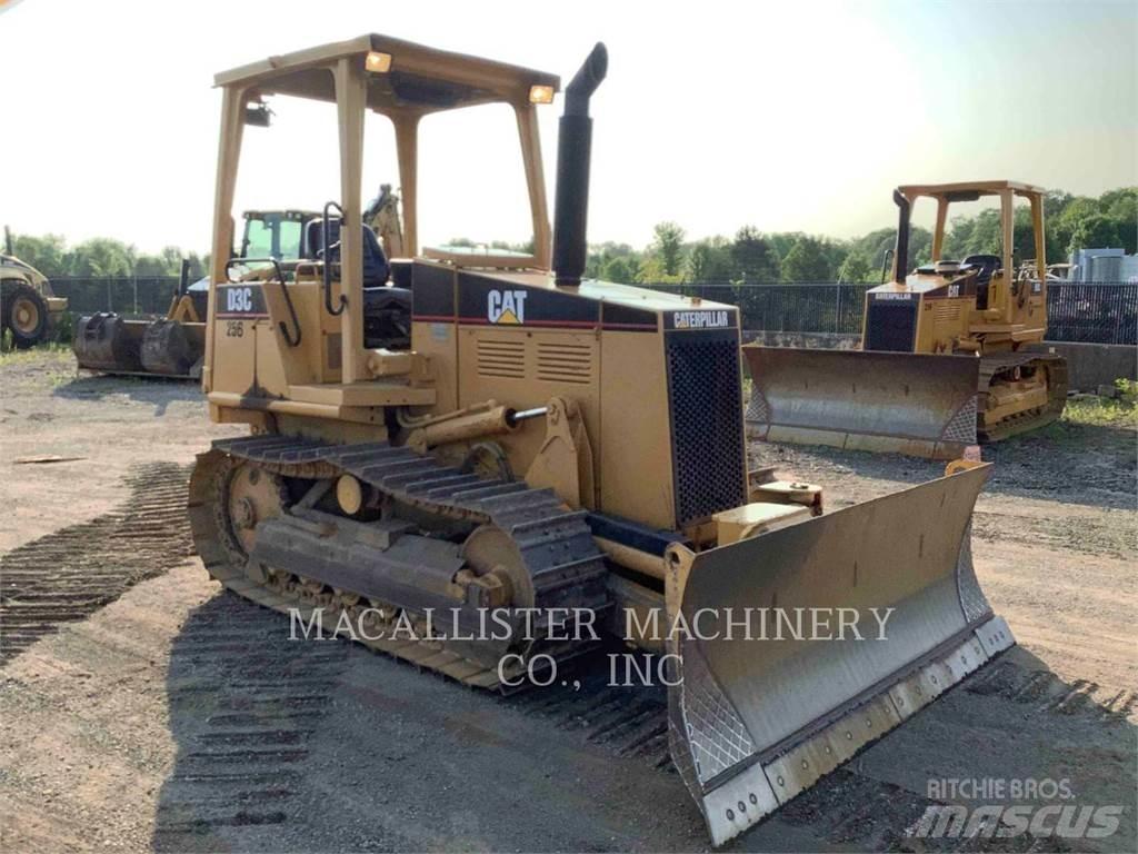 CAT D3CIII lánctalpas dózerek