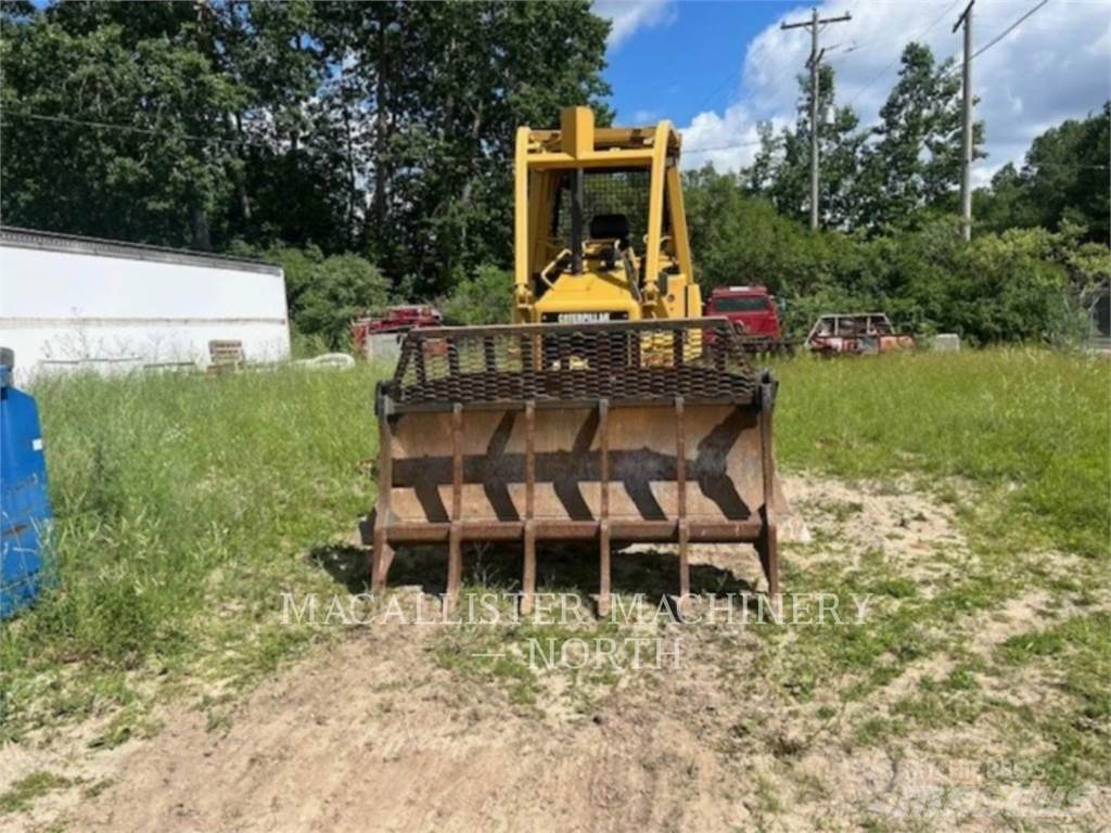 CAT D3GX lánctalpas dózerek