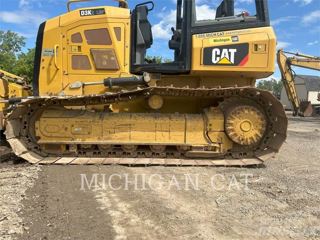 CAT D3K2L 4F lánctalpas dózerek