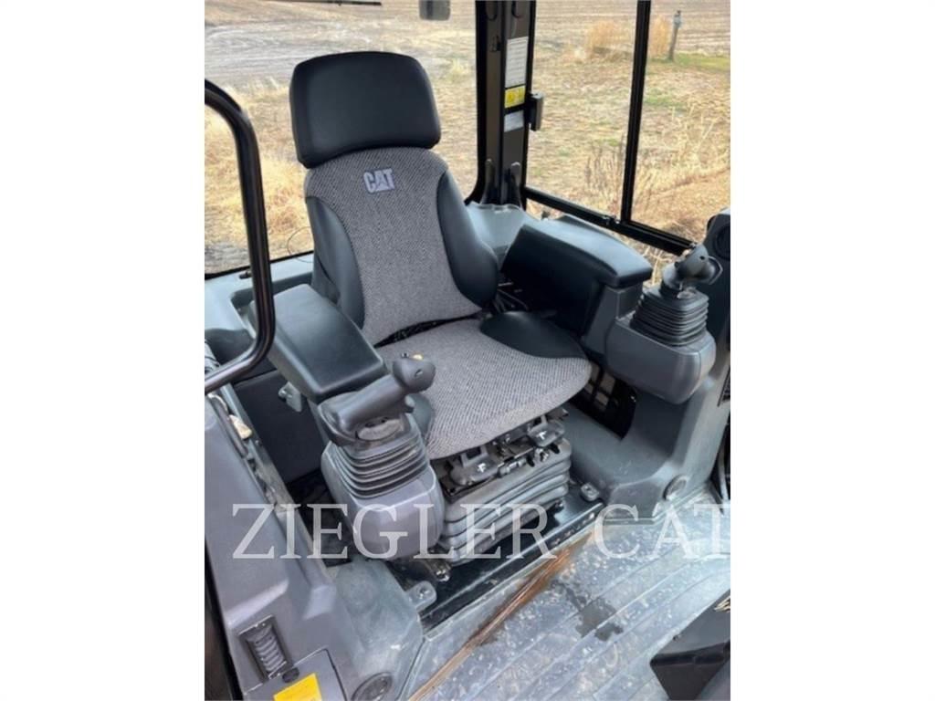 CAT D4 lánctalpas dózerek