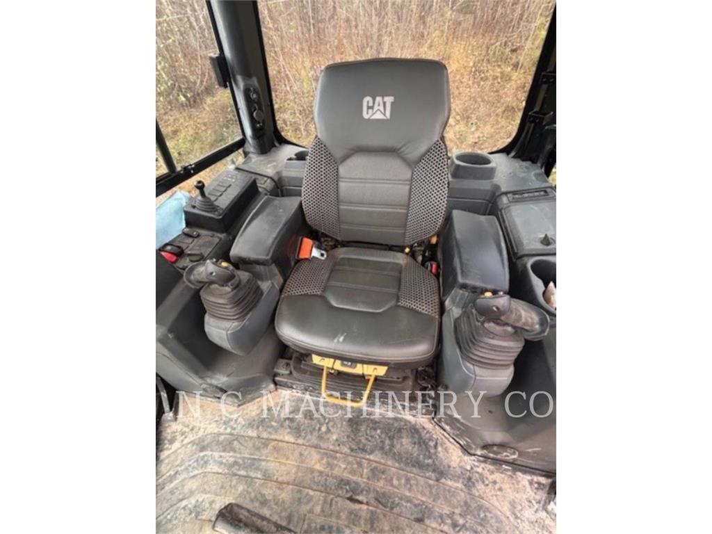 CAT D4 LGPVPAT lánctalpas dózerek