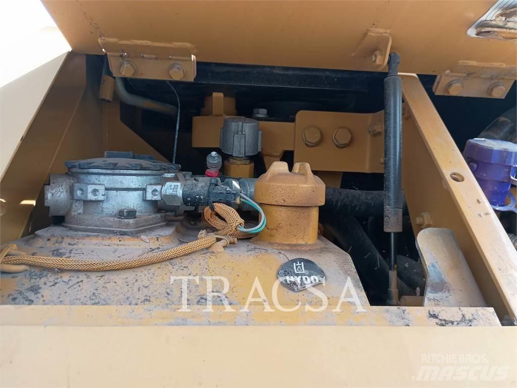 CAT D5 lánctalpas dózerek