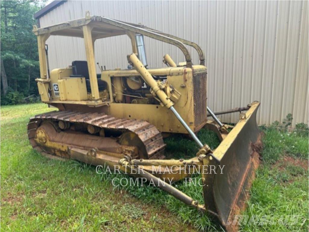 CAT D5 lánctalpas dózerek