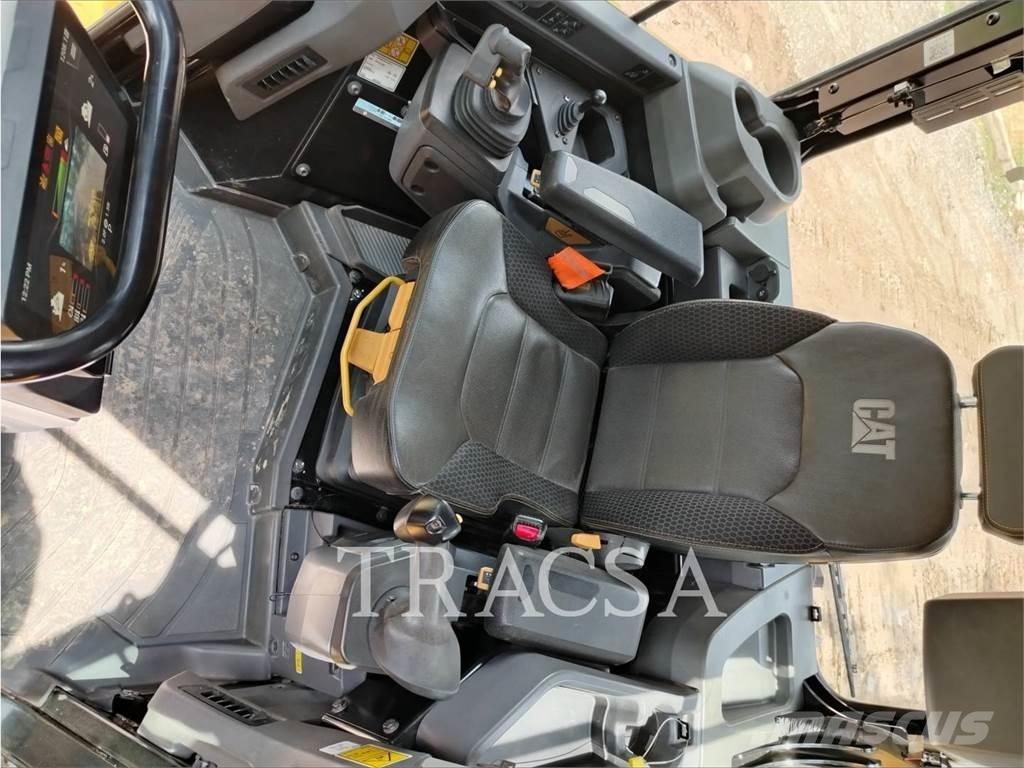 CAT D5 lánctalpas dózerek