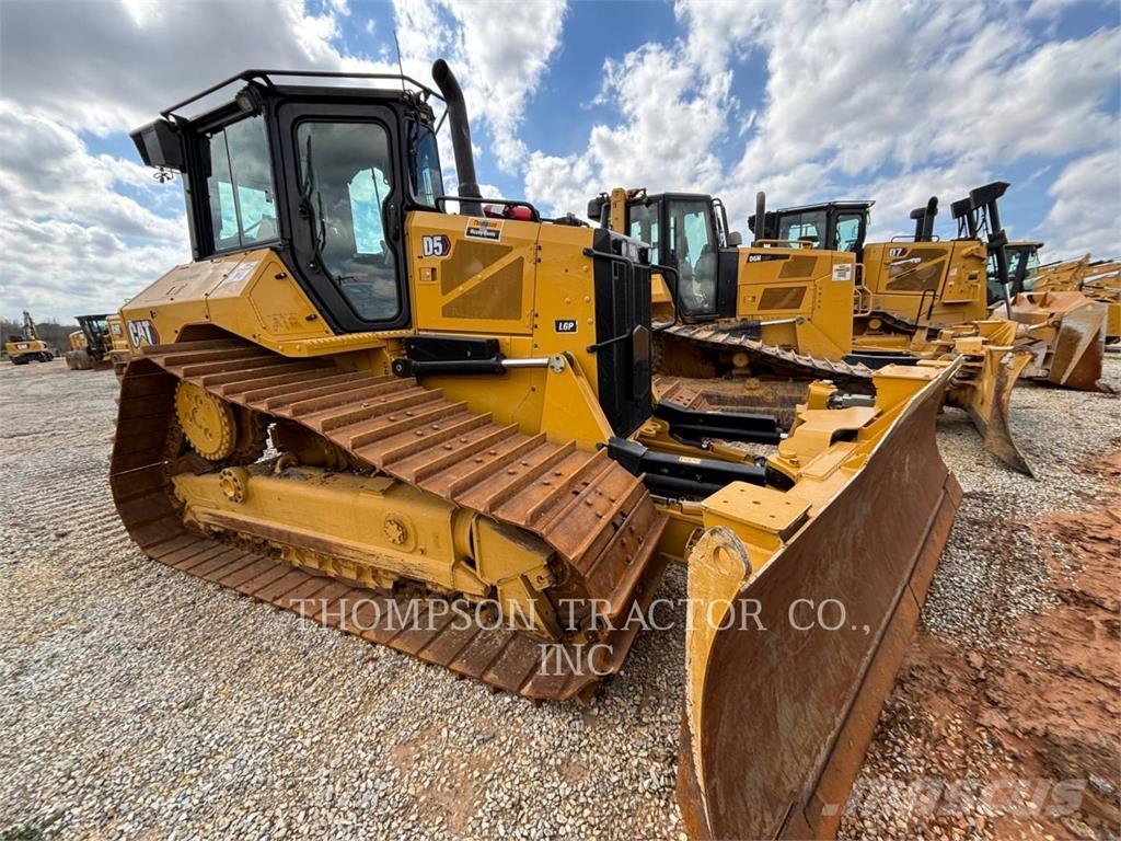 CAT D5 lánctalpas dózerek