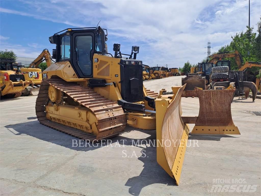 CAT D5 lánctalpas dózerek