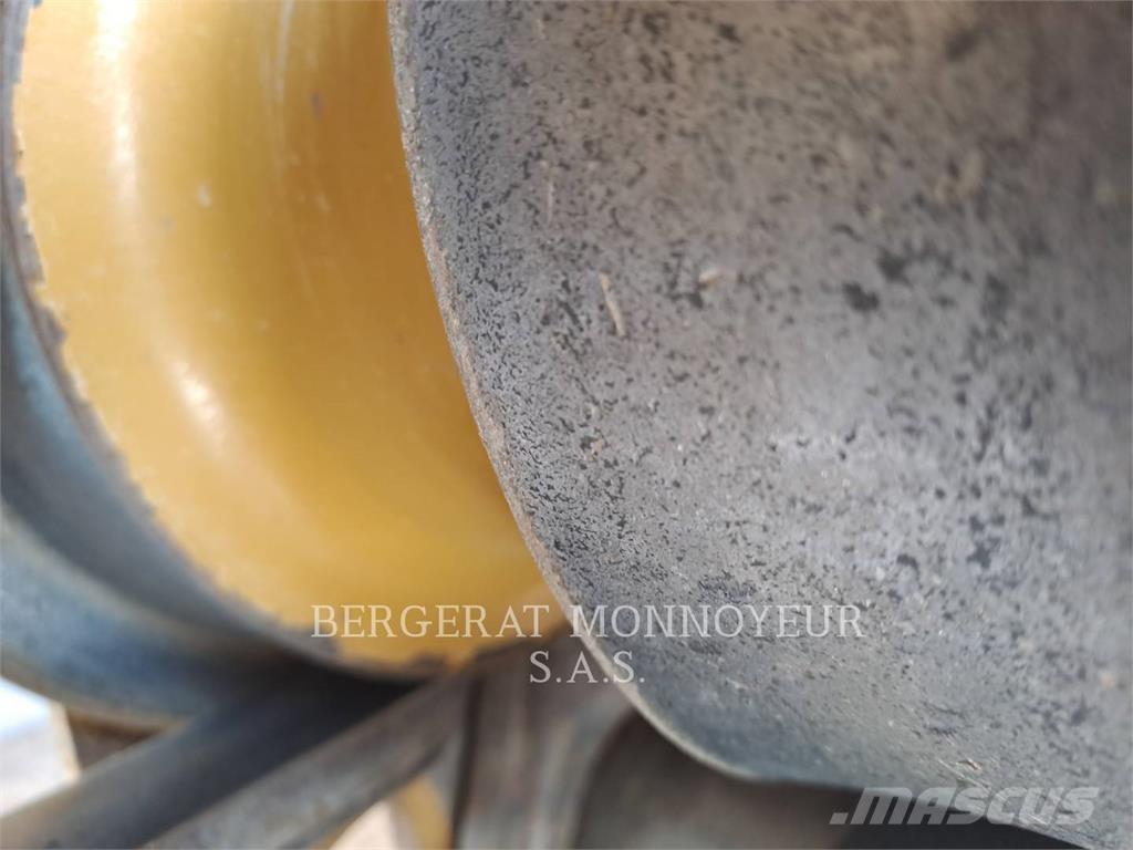 CAT D5 lánctalpas dózerek