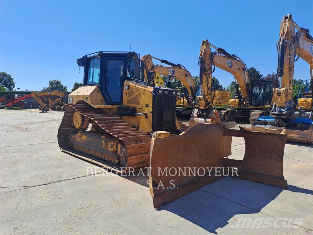 CAT D5 lánctalpas dózerek