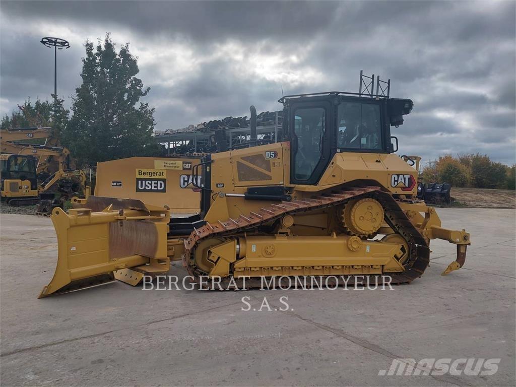 CAT D5 lánctalpas dózerek