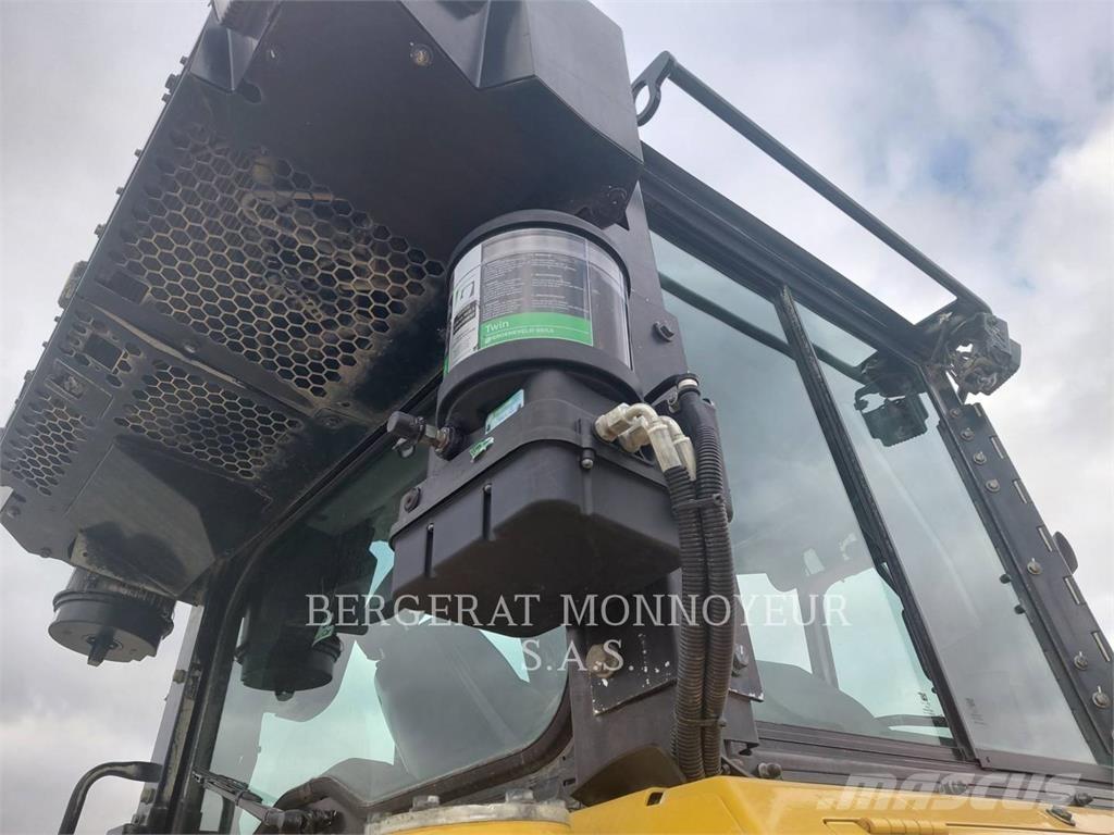 CAT D5 lánctalpas dózerek