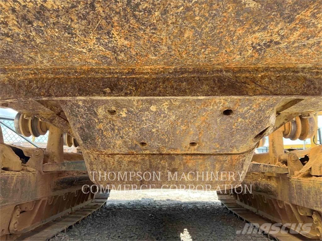 CAT D5B lánctalpas dózerek