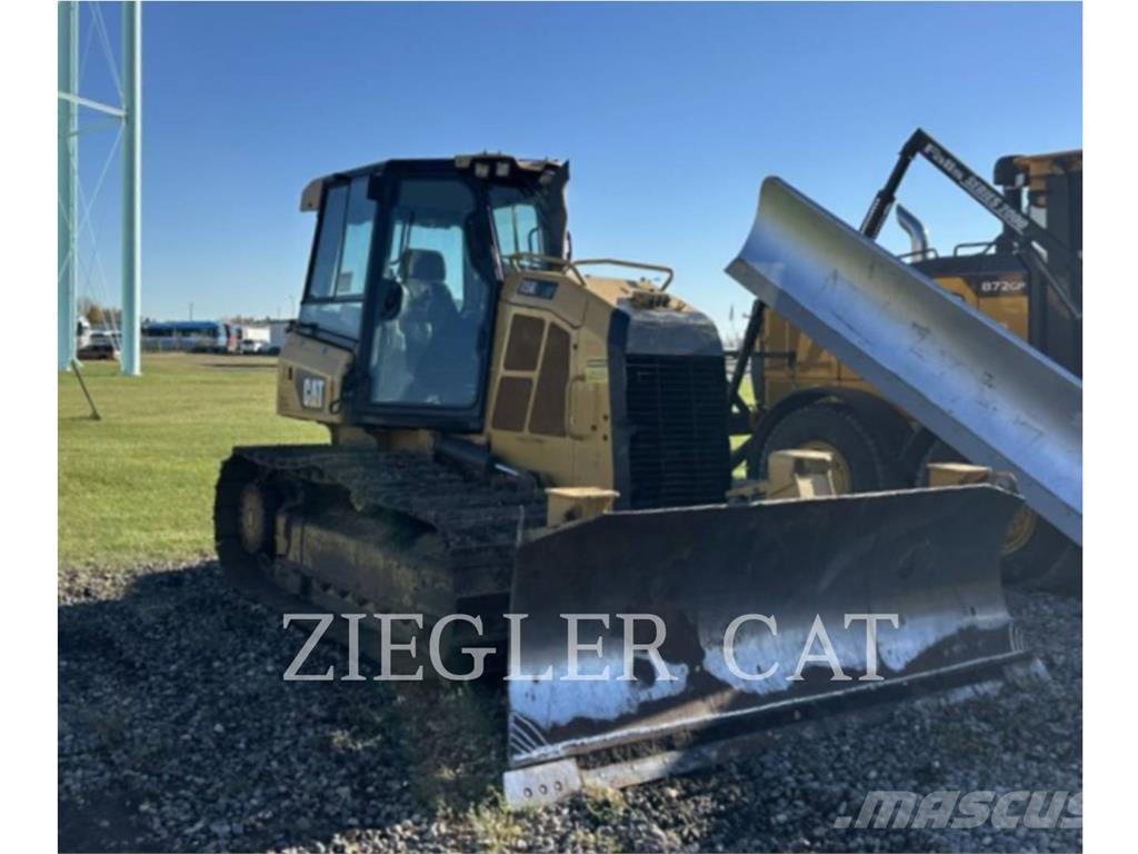 CAT D5K2 lánctalpas dózerek