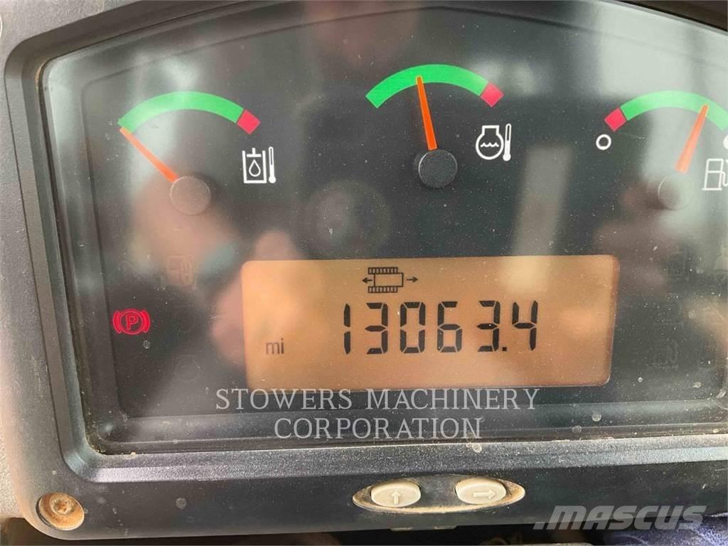 CAT D6K2LGP Lánctalpas homlokrakodók