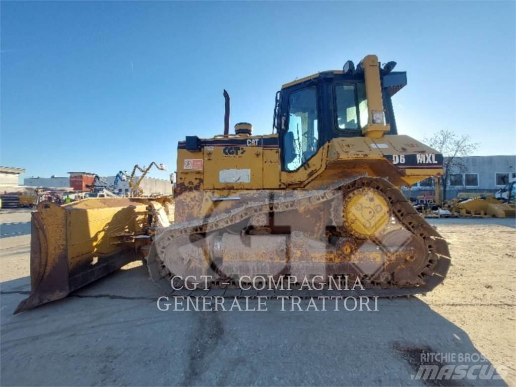 CAT D6M lánctalpas dózerek