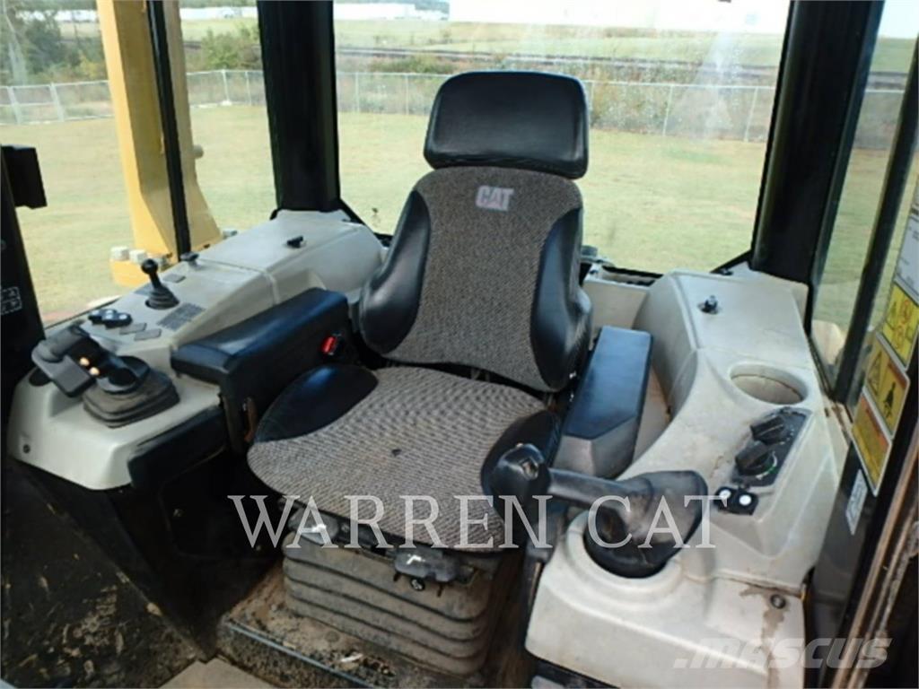 CAT D6N 4XLPAT lánctalpas dózerek