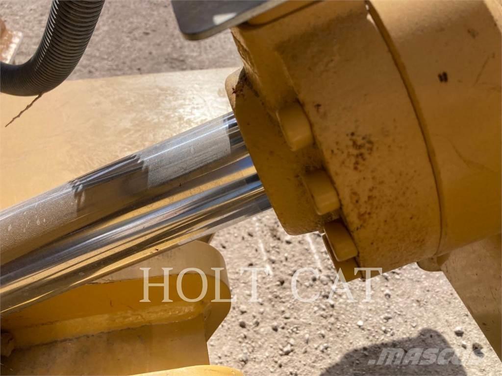 CAT D6NXL lánctalpas dózerek