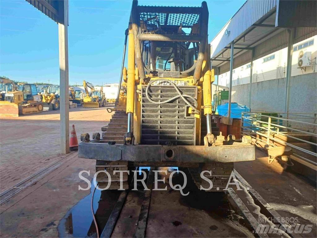 CAT D6T lánctalpas dózerek