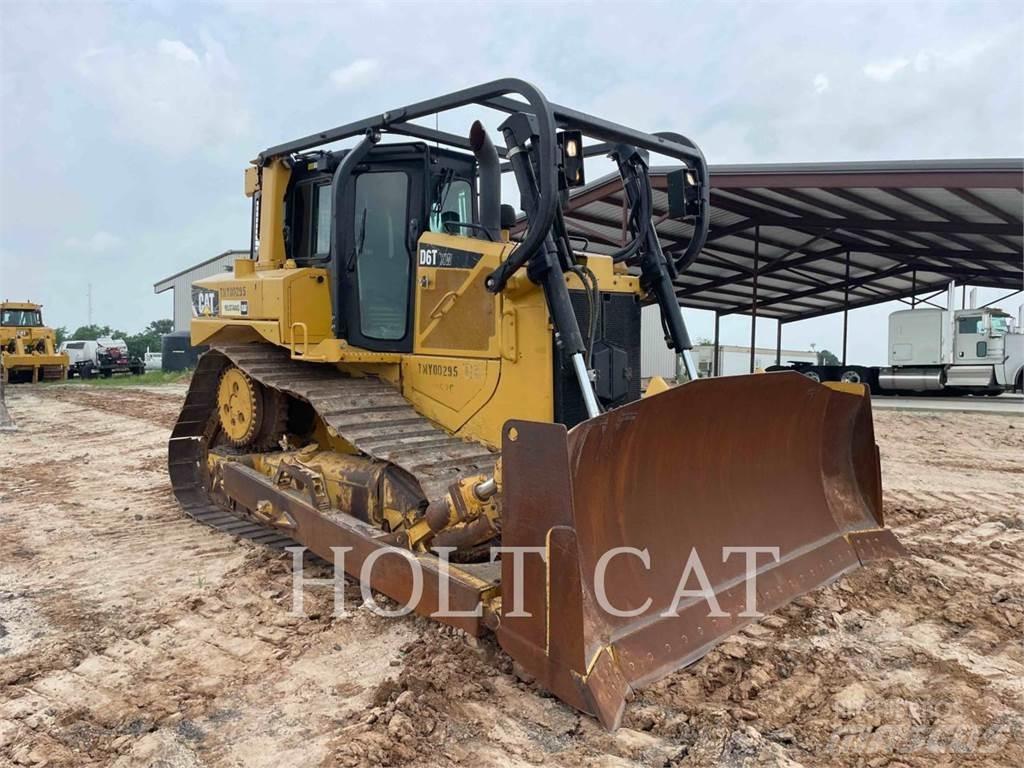 CAT D6T lánctalpas dózerek