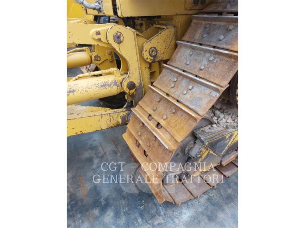 CAT D6T lánctalpas dózerek