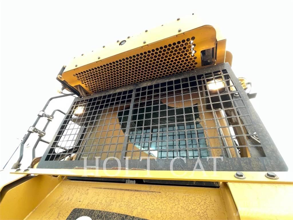 CAT D6T lánctalpas dózerek