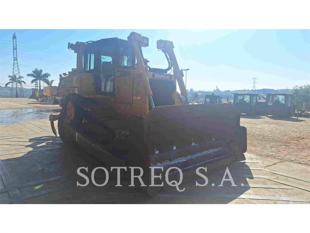 CAT D6T lánctalpas dózerek