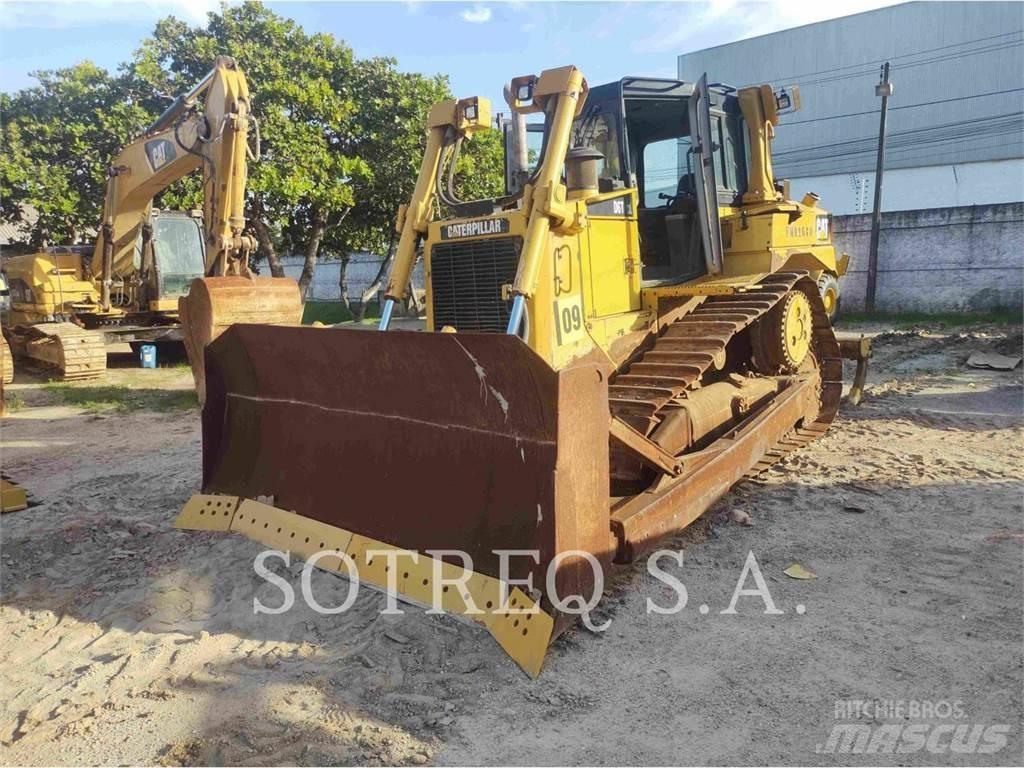 CAT D6T lánctalpas dózerek