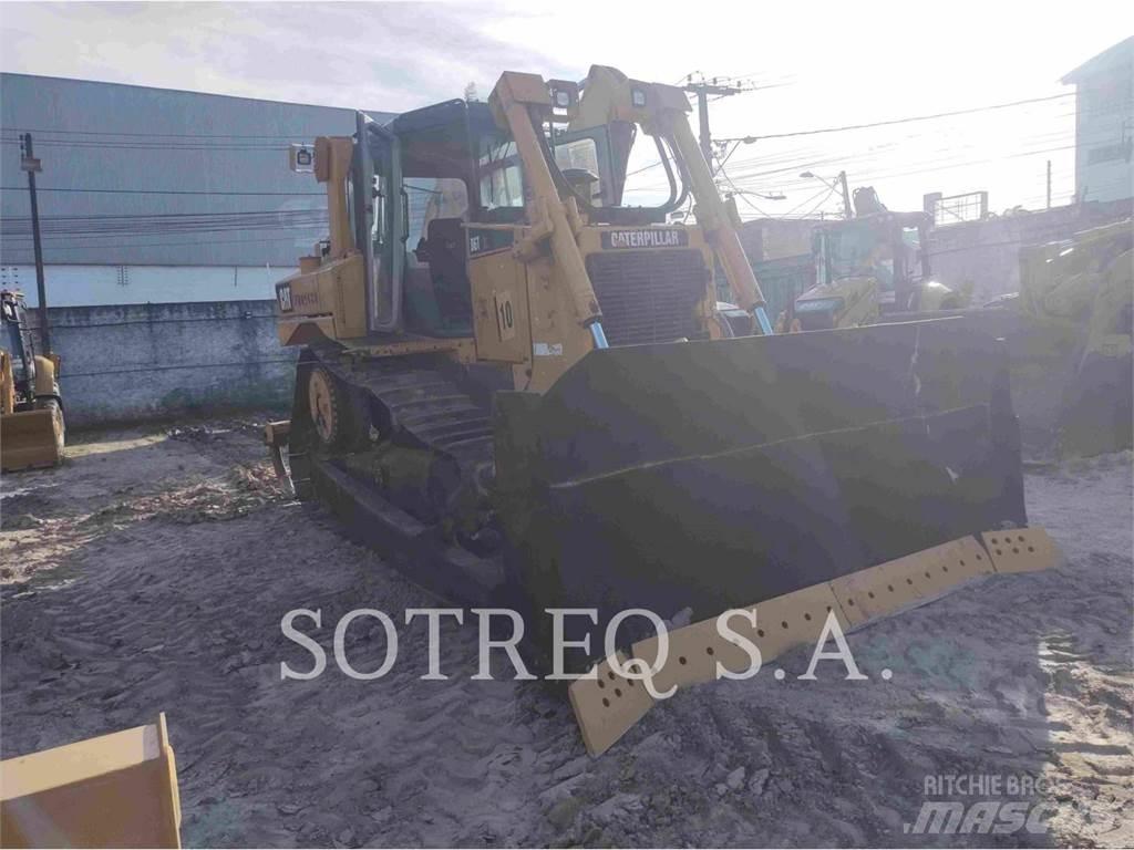 CAT D6T lánctalpas dózerek