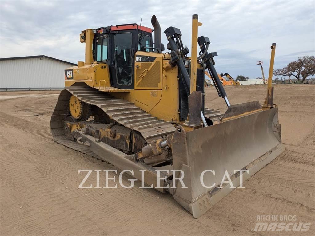 CAT D6T lánctalpas dózerek