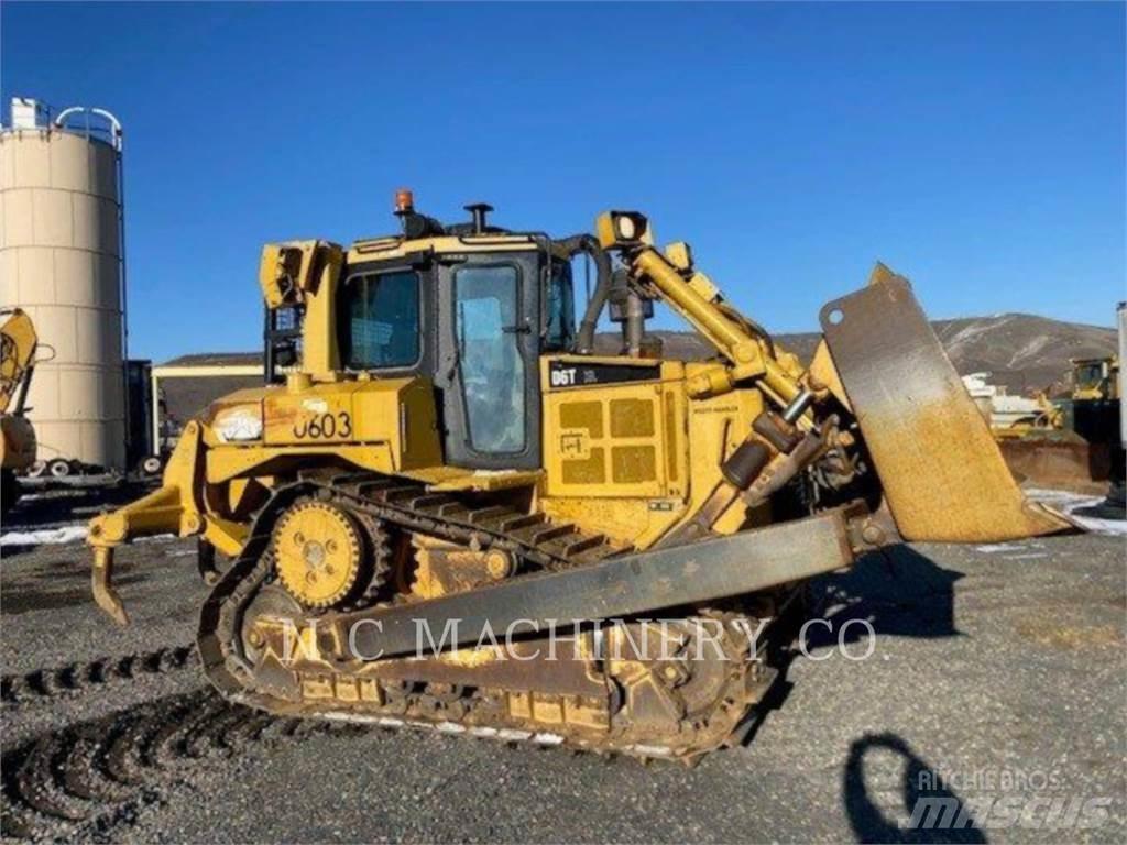 CAT D6T lánctalpas dózerek