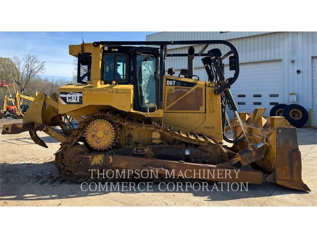 CAT D6T lánctalpas dózerek