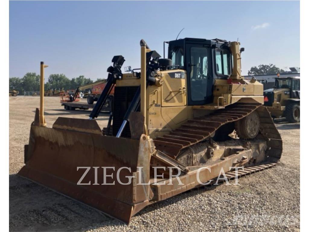 CAT D6T lánctalpas dózerek