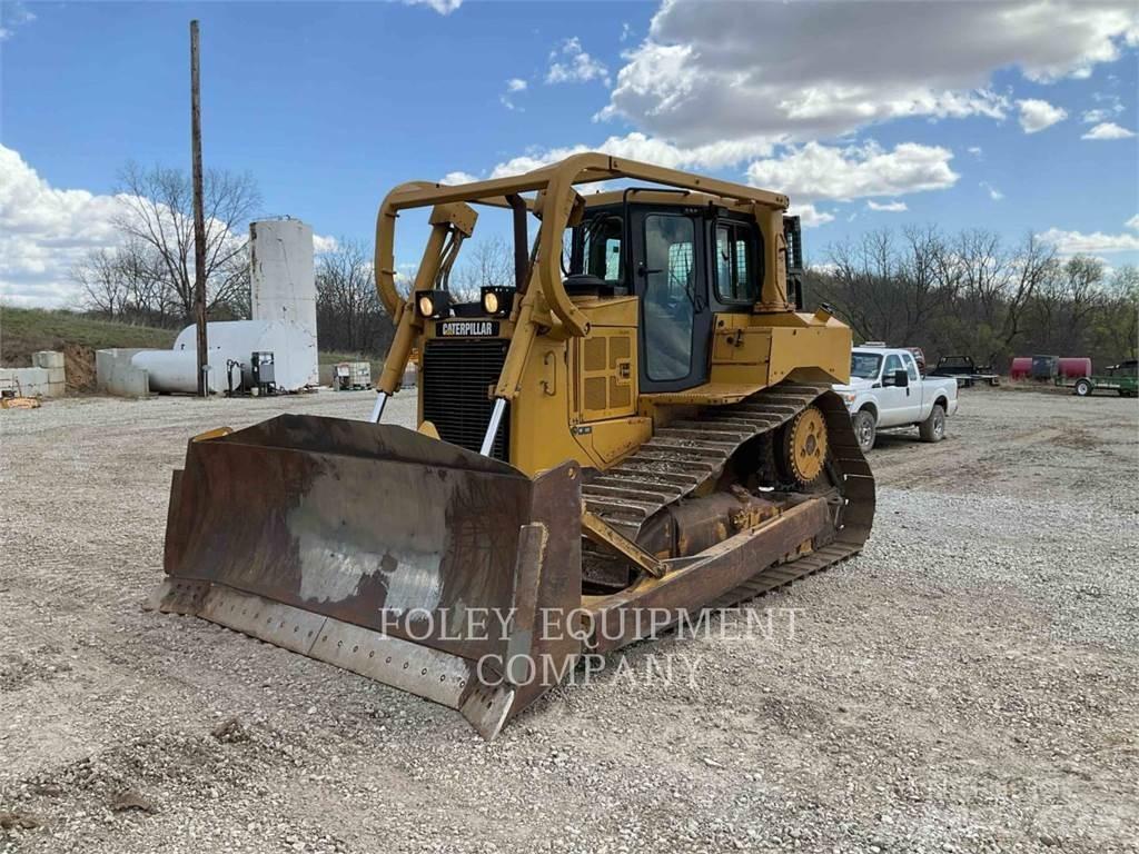 CAT D6T lánctalpas dózerek